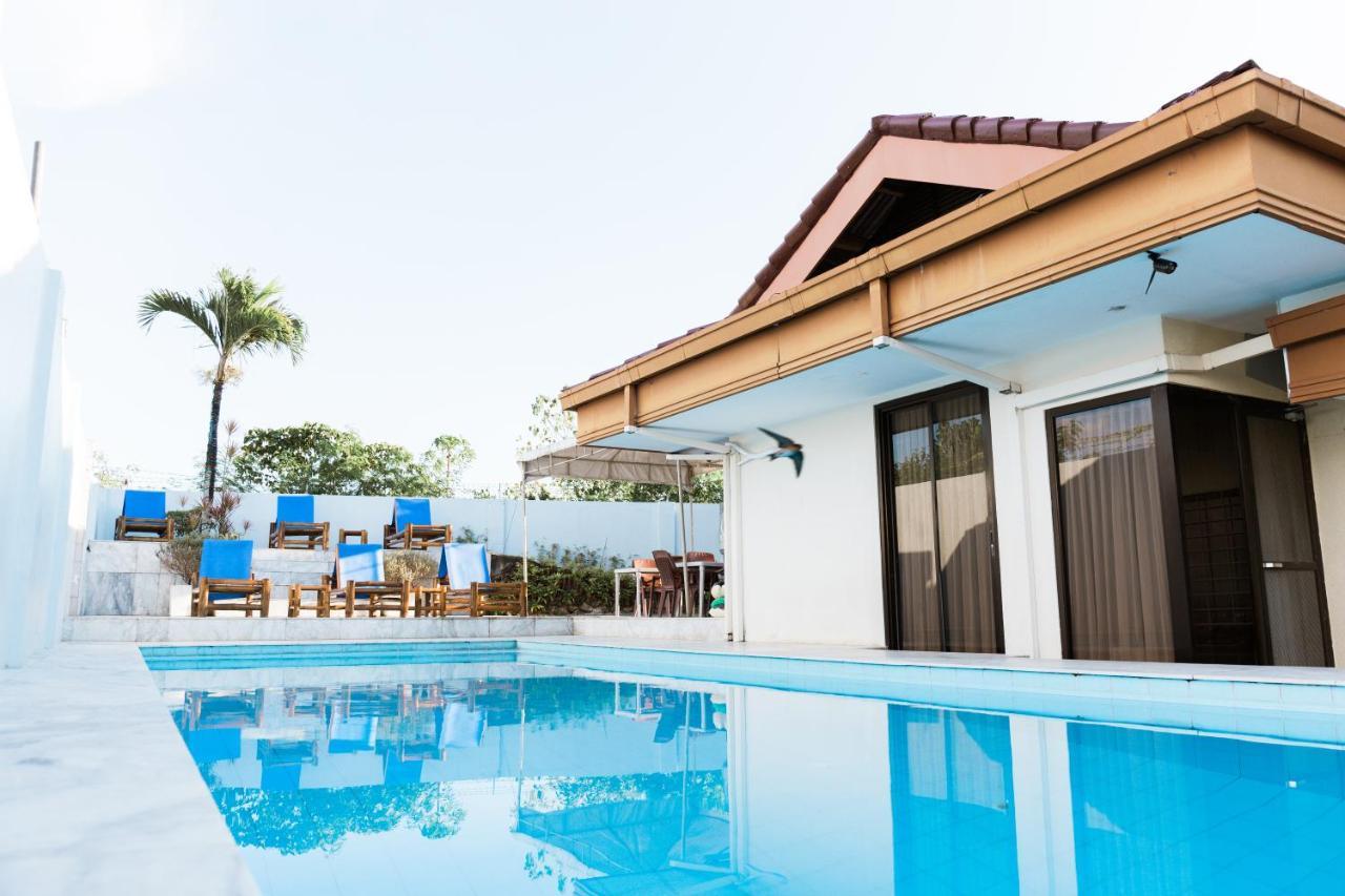 Seaview Hills Luxury Apartments & Rooms Dauis Exterior foto